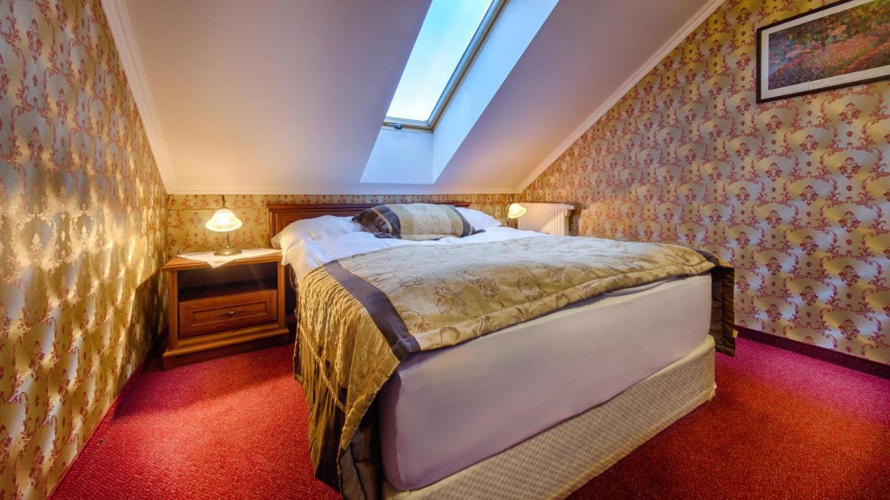 Hotel Tevel Sladkovicovo Esterno foto