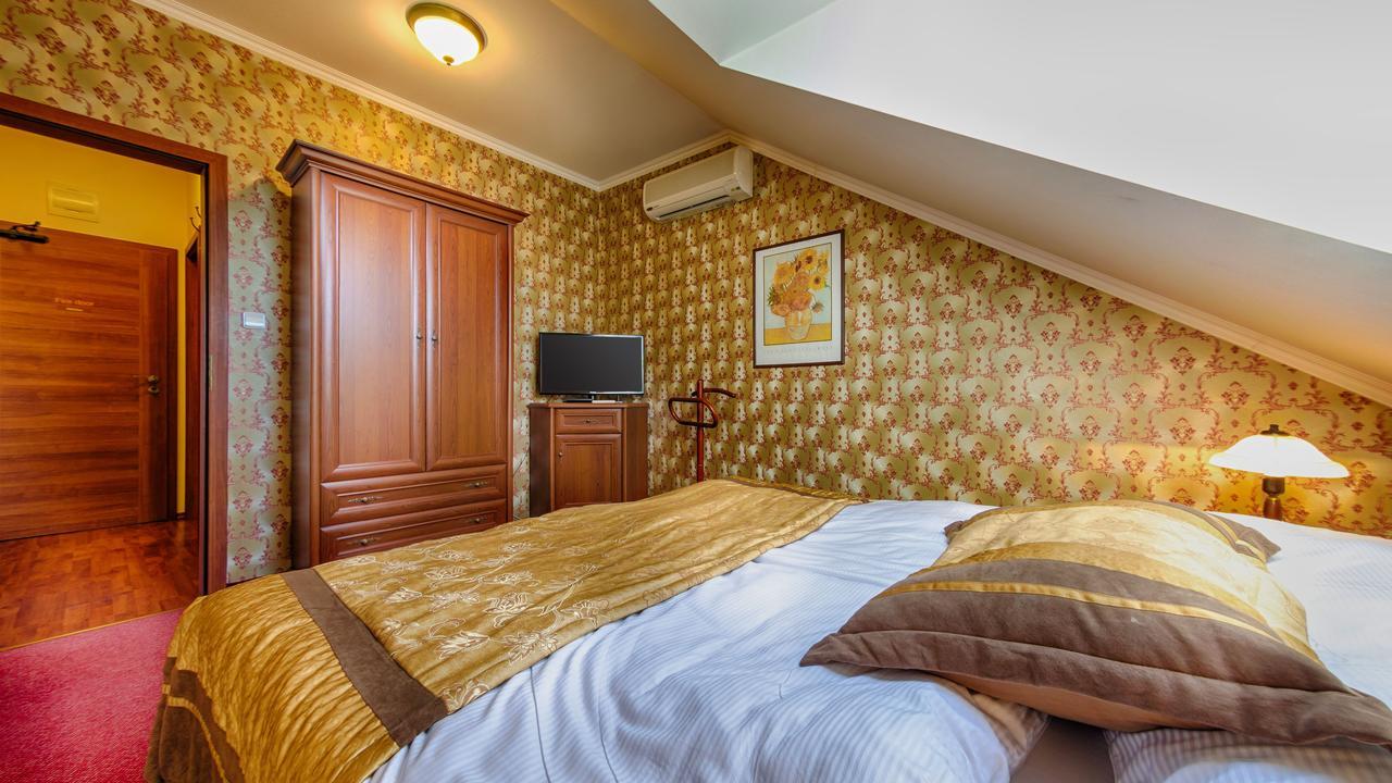Hotel Tevel Sladkovicovo Esterno foto
