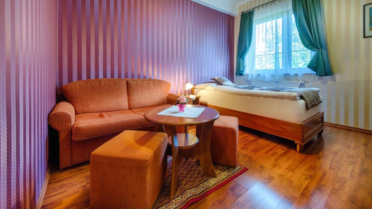 Hotel Tevel Sladkovicovo Esterno foto