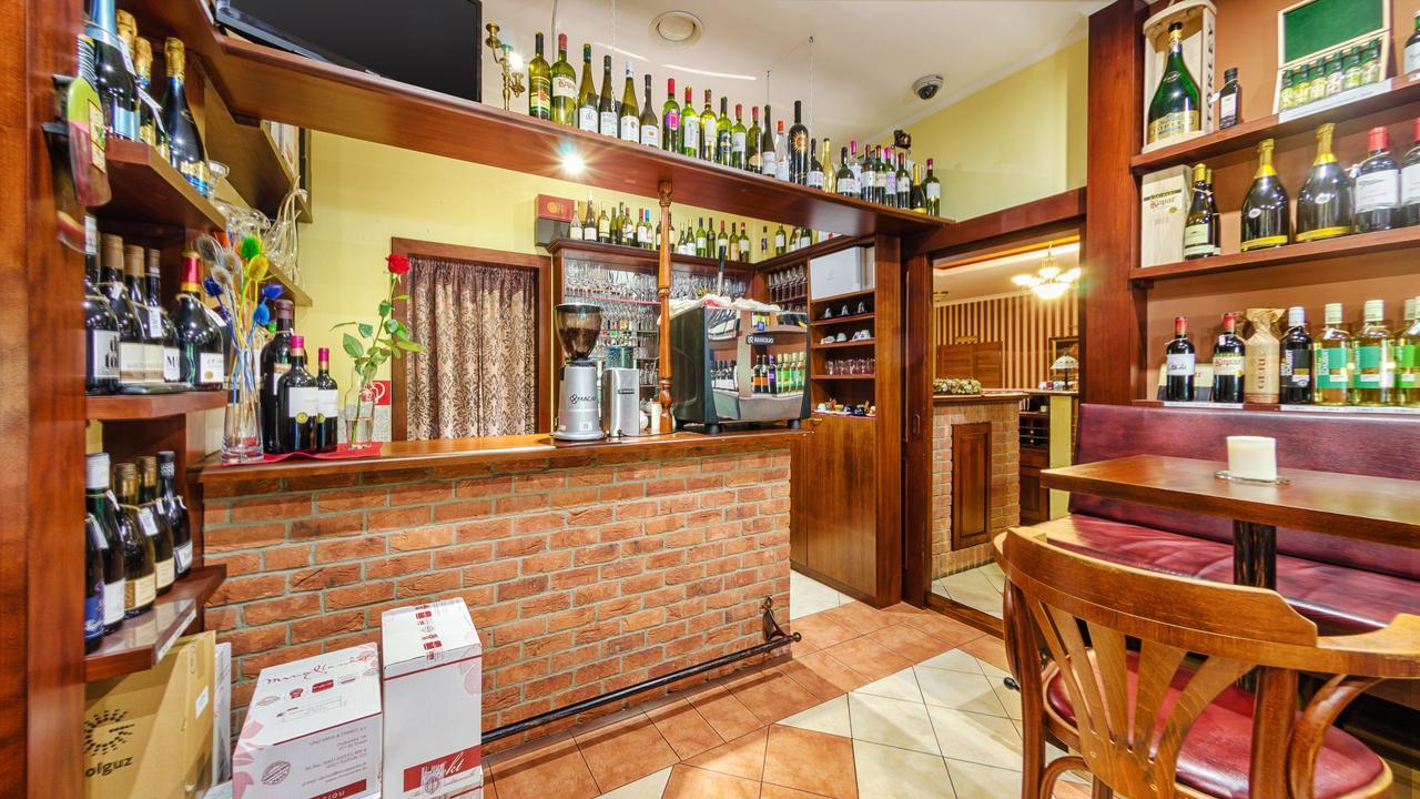Hotel Tevel Sladkovicovo Esterno foto